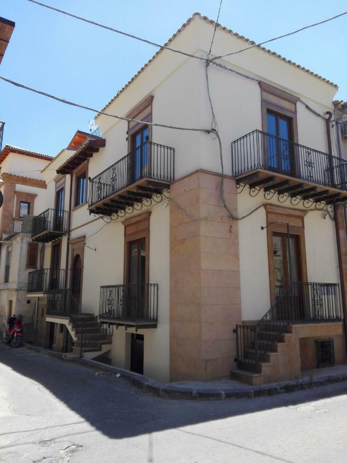 B&B Dante Barrafranca Екстериор снимка
